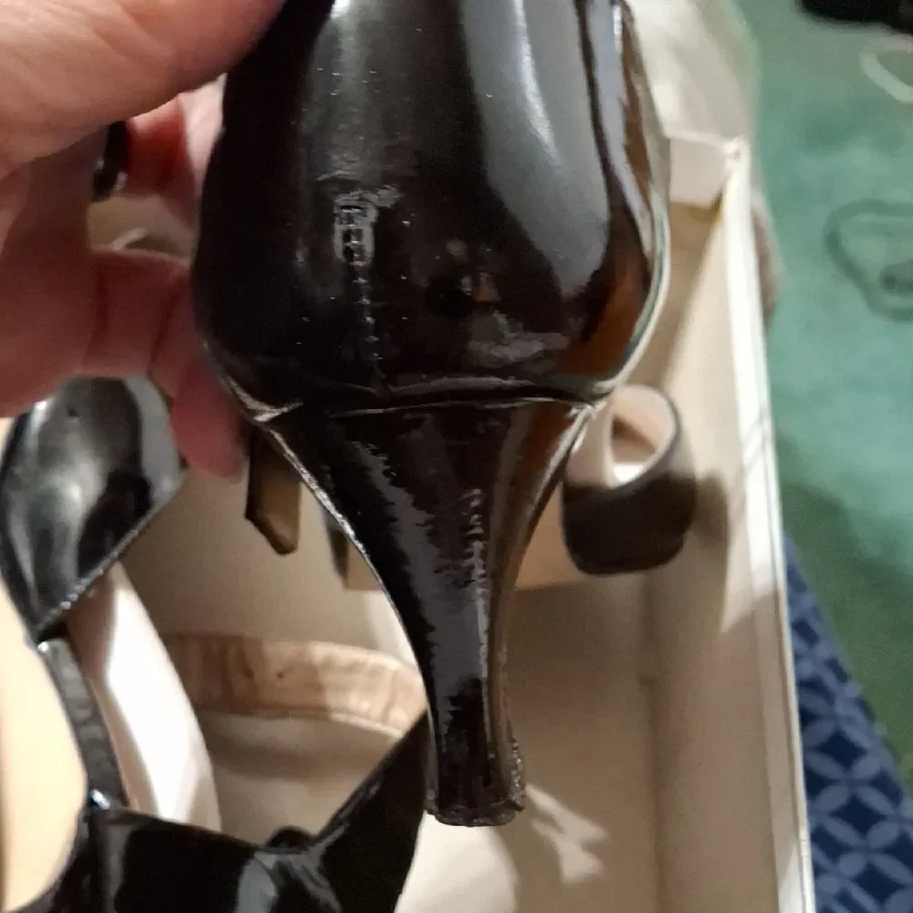 Bandolino Black Patent Leather Heels